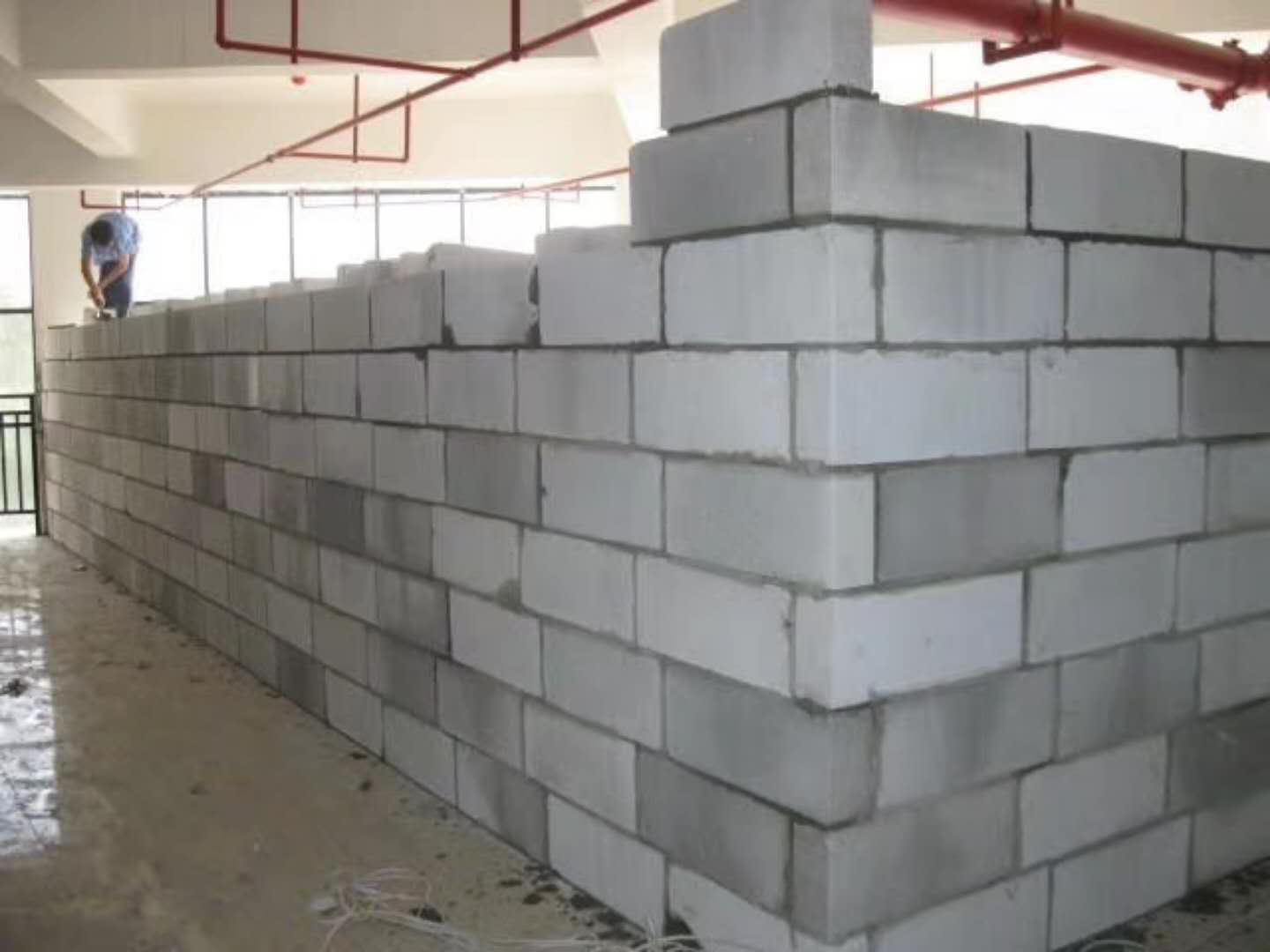 池州蒸压加气混凝土砌块承重墙静力和抗震性能的研究