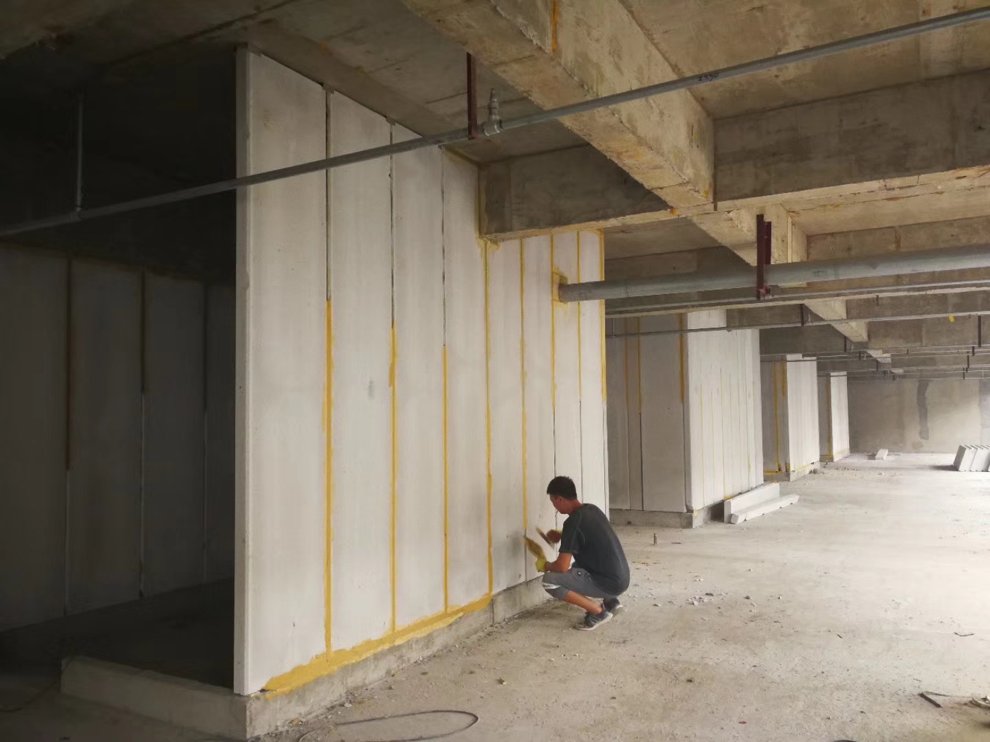 池州无机发泡轻骨料混凝土隔墙板施工技术性能研究